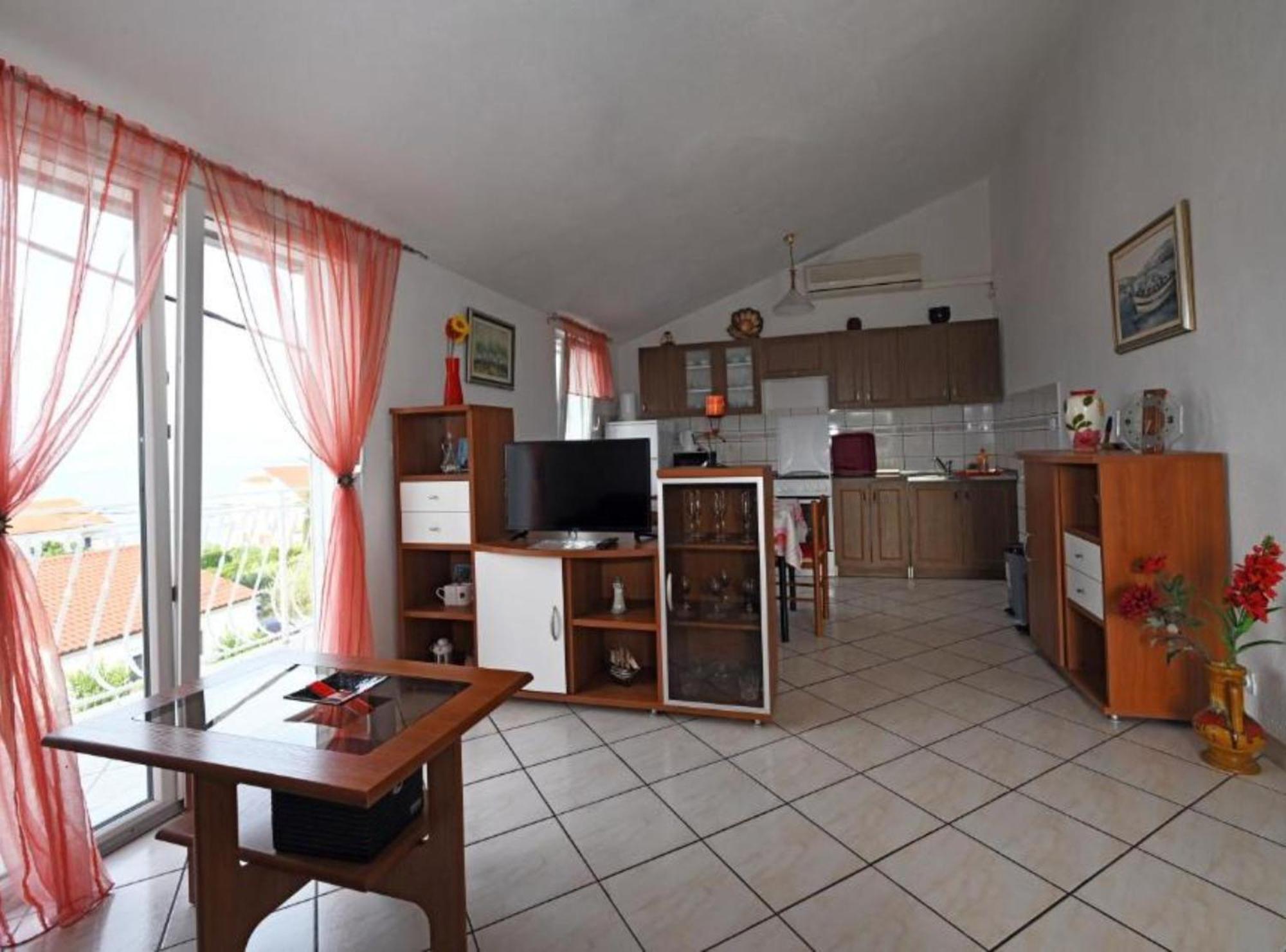 Apartments Mihovilovic - 50 M From Beach Слатине Стая снимка