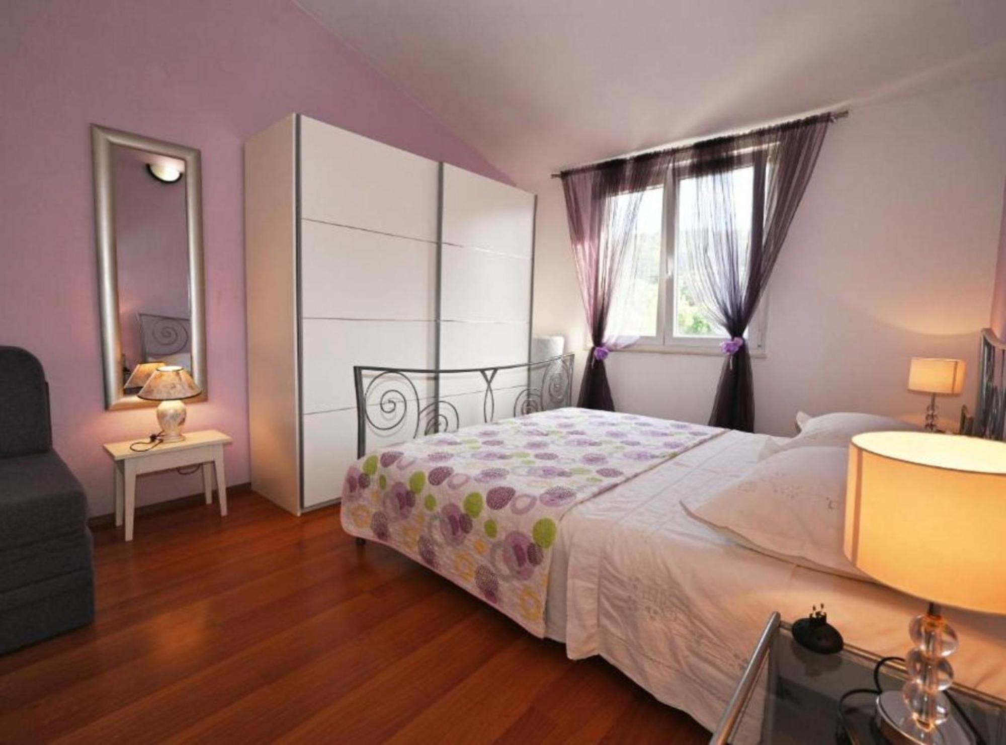 Apartments Mihovilovic - 50 M From Beach Слатине Стая снимка